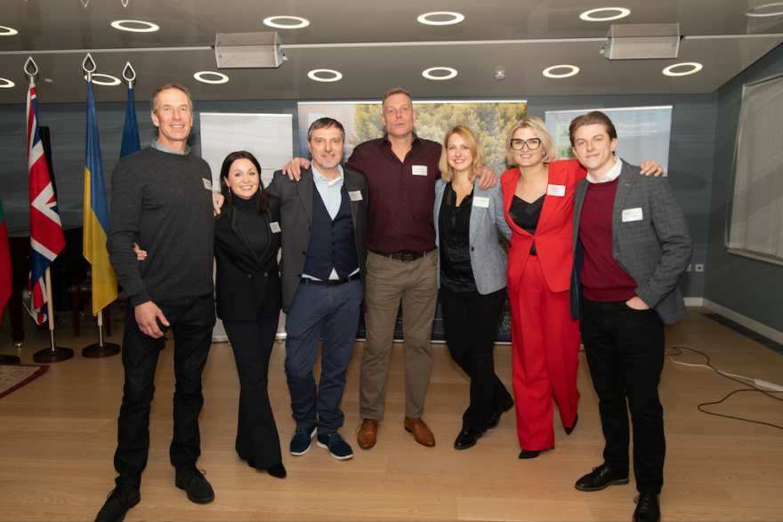 Dangis Sulžinskas , Dovilė Ilevičiūtė, Irmantas Jurgutis, John Fenlon, Rasa Sulžinskienė, Aistė Freestone, Mantas Gailevičius (Ecohardwood ir Ecohardwood Contractors).