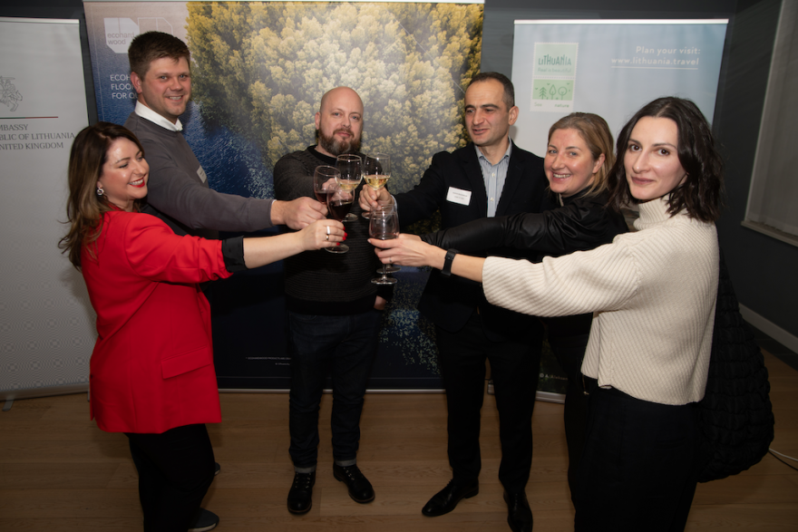 Toma Navickienė (Kutchenhaus), Edmunds Kalnins (Lumen Loom), Arminas Navickas 
(Kutchenhaus),  Kakha Buchukuri (Home of Wine), Živilė Jurevičiūtė (Accanto Interiors),
Dominyka Togonidzė (De Unit).