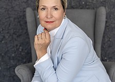 On fire: moteris, jungianti lietuvius verslininkus Jungtinėje Karalystėje 